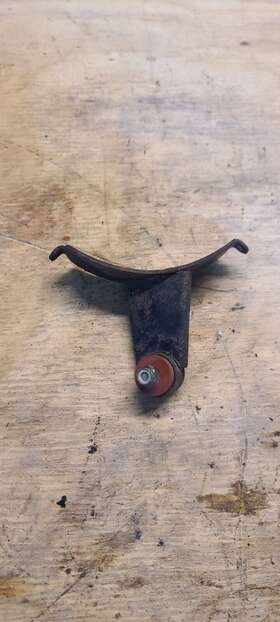 0712-413 Arctic Cat Snowmobile 2000 Zl Zr 600 Exhaust Support Bracket