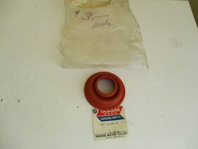 Yamaha 807-14718-00 Nos 1971 Snowmobile Exhcaust Muffler Protector-sl 338b -sl -338c